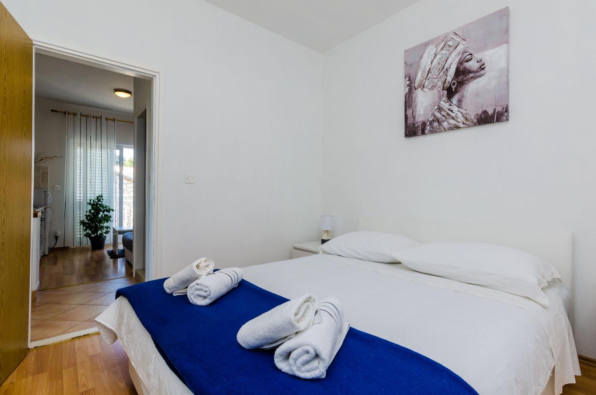 Apartments Lorena Mljet โปเมนา ภายนอก รูปภาพ