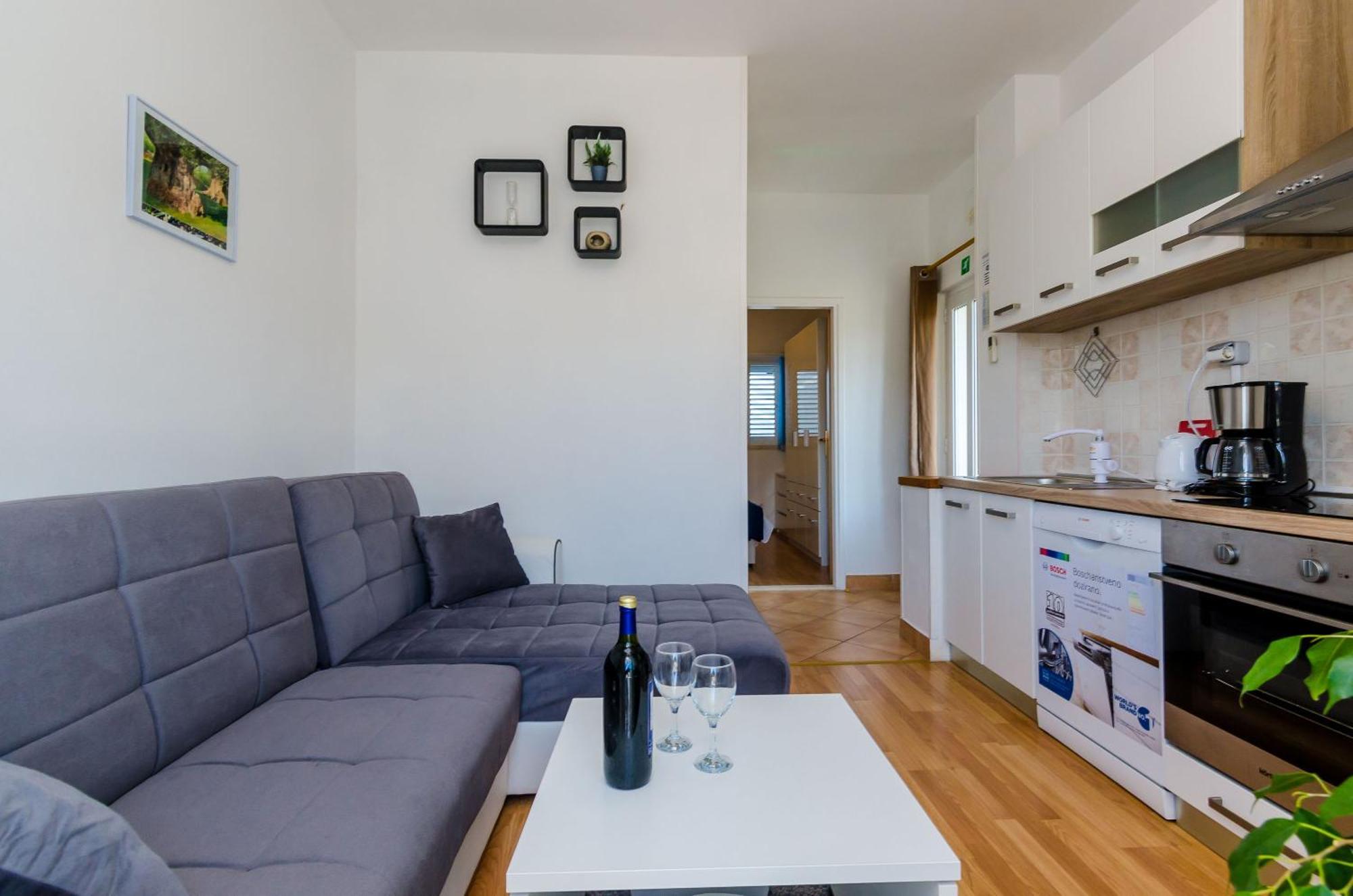 Apartments Lorena Mljet โปเมนา ภายนอก รูปภาพ