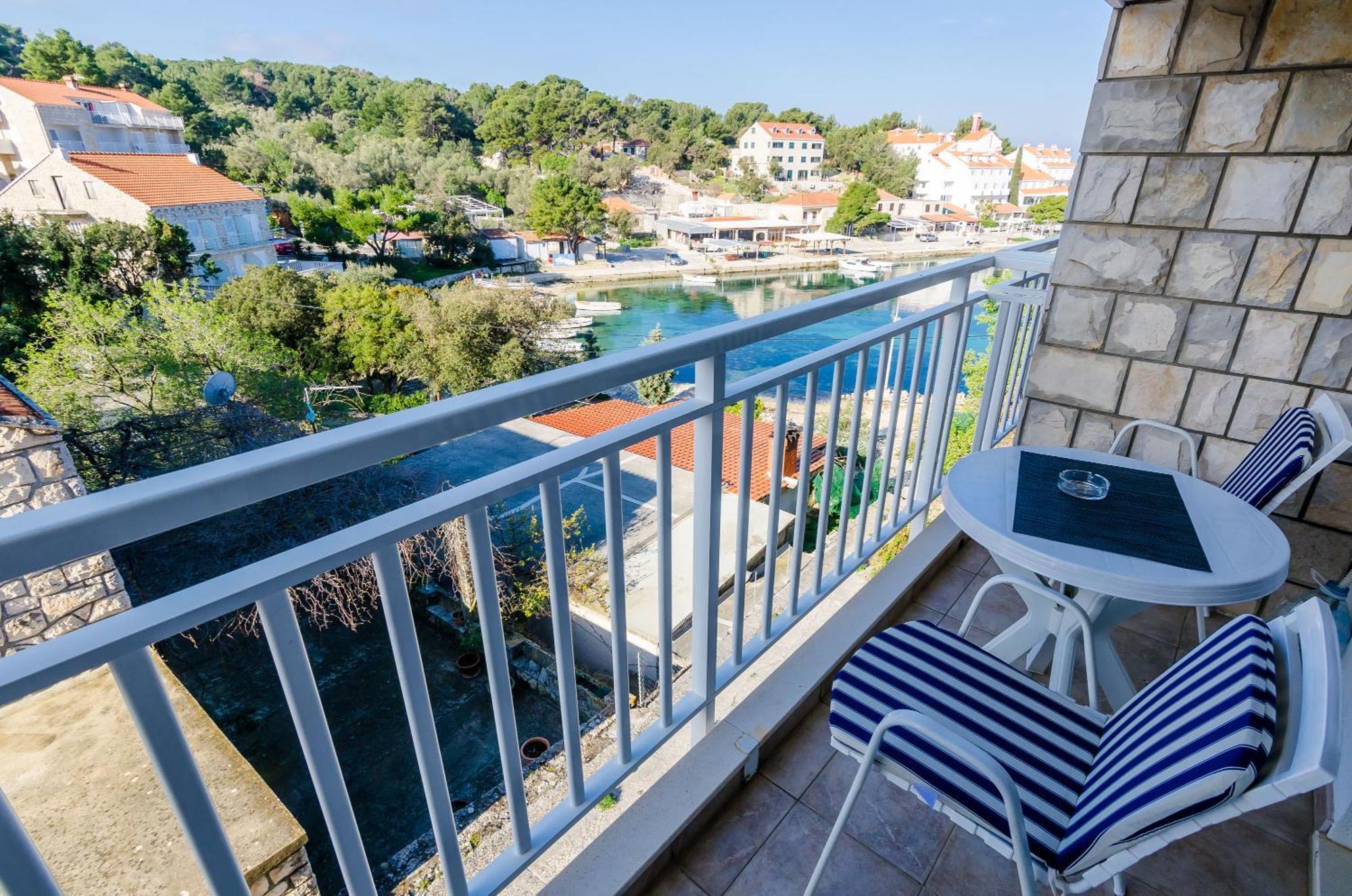 Apartments Lorena Mljet โปเมนา ภายนอก รูปภาพ